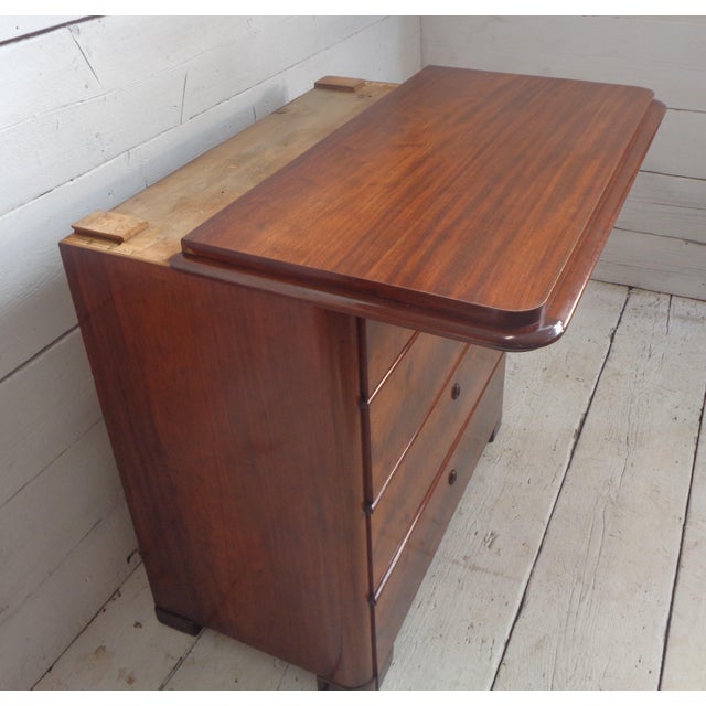 Brown Bidermeier Chest of Drawers with Secretaire in Mahogany, Early 19th Century For Sale - Image 8 of 18