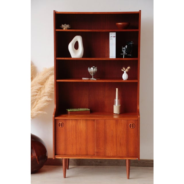 Scandinavian Teak Glass-Fronted Bookcase, 1960s For Sale - Image 4 of 18