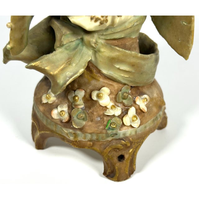 Early 20th Century Ernst Wahliss Porcelain Maiden Bust: Turn-Teplitz Art Nouveau Decor For Sale - Image 4 of 10