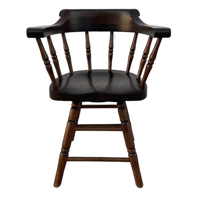Vintage Windsor Inspired Pub Style Captain’s Chair For Sale