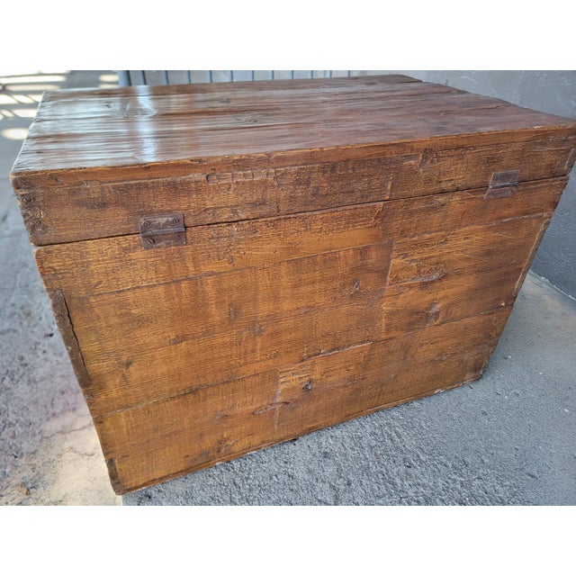 Antique Painted Chinese Trunk 19th Century For Sale - Image 14 of 17