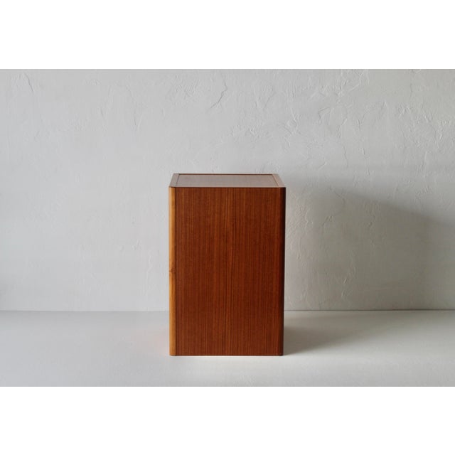 Mid-Century Modern 1970s FBJ Møbler Danish Scandinavian Modern Teak Pedestal Plant Stand End Side Table For Sale - Image 3 of 17