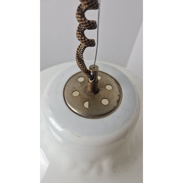 Model 4003 Chandelier in White Acrylic Glass by Sergio Asti for Kartell, 1970s For Sale - Image 6 of 9