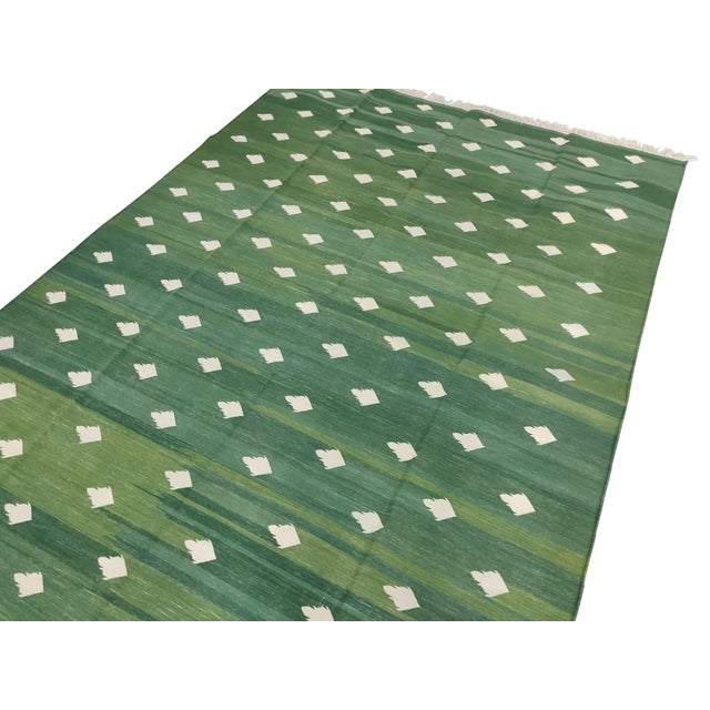 Mid-Century Modern Handmade Cotton Fleur Rug, Forest Green and White Dhurrie - 14'x16' For Sale - Image 3 of 16