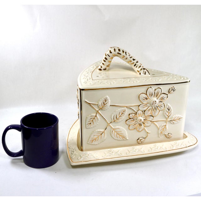 Vintage Abigails Gold-Trimmed Floral Porcelain Covered Cheese Wedge Dome & Tray For Sale - Image 15 of 15