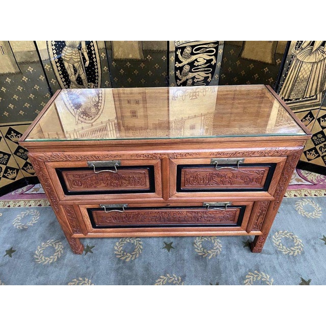 Period: 20th century Style: Orientalism Condition: Très bon état Material: Solid wood Width: 117Height: 87Depth: 51 Very...