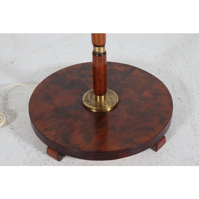 Wood Art Deco Swedish Grace Floor Lamp in Birch and Brass with Original Shade from the 1940s by Paavo Tynell For Sale - Image 7 of 10
