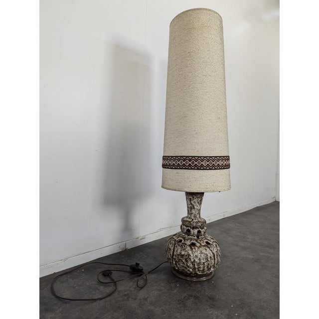Glazed Ceramic Table Lamp, in Very Good conditions. Up to 250V (Europe/UK Standard).The wiring of this item may be...