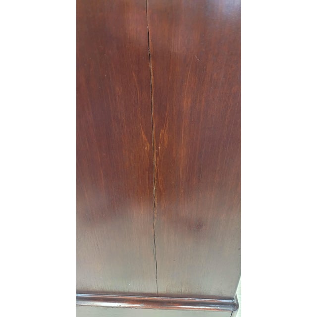 Victorian English Chest of Drawers in Mahogany, 1890 For Sale - Image 12 of 18