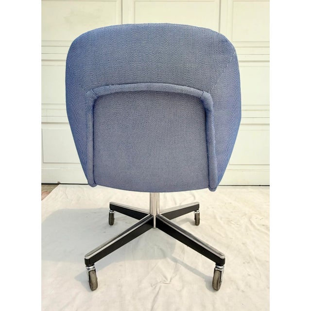 Blue 1970's Max Pearson for Knoll Newly Reupholstered Executive Desk Chair For Sale - Image 8 of 12