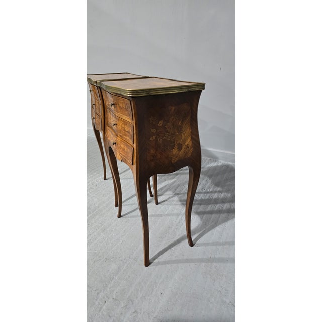 French Marquetry Bedside Lamp Tables, 1900, Set of 2 For Sale - Image 9 of 12