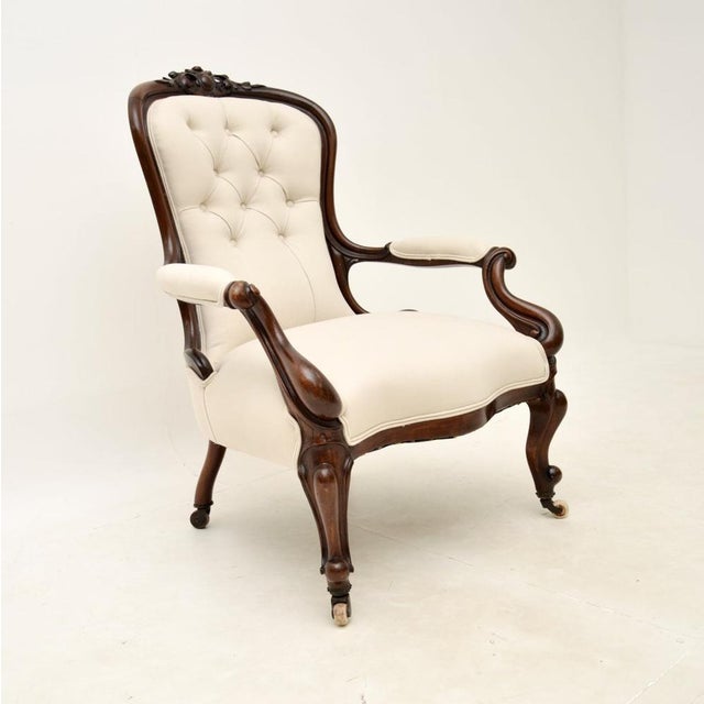 An excellent antique Victorian spoon back armchair. This was made in England and it dates from around the 1860-1880’s...
