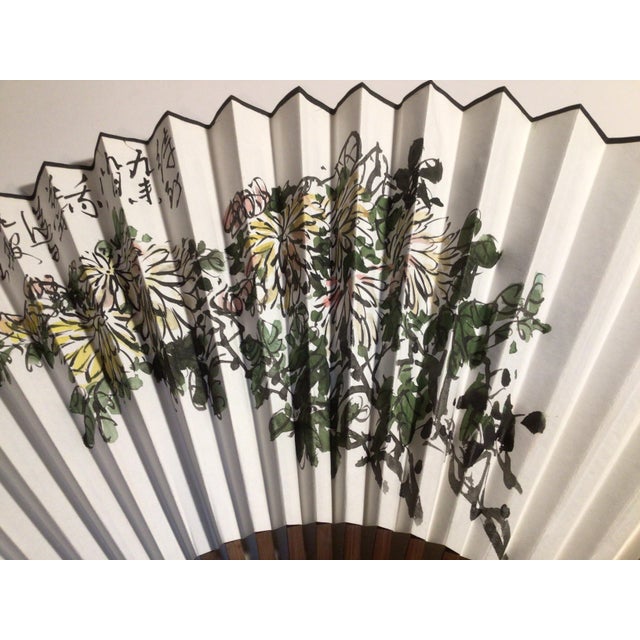 Foldable Chinese Paper Fan For Sale - Image 4 of 8