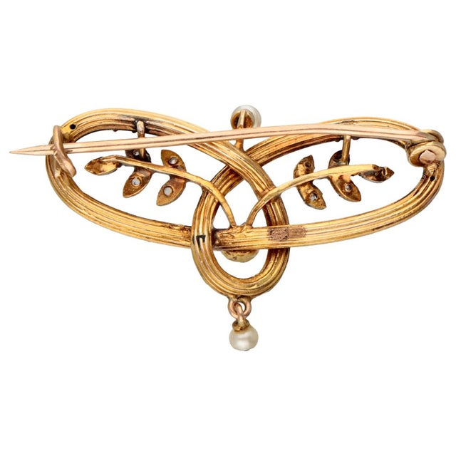 Mid-Century Modern Vintage 1.20 Inch Brooch Diamond 0.30 Carat Platinum Gold Pearl Ruby For Sale - Image 3 of 7