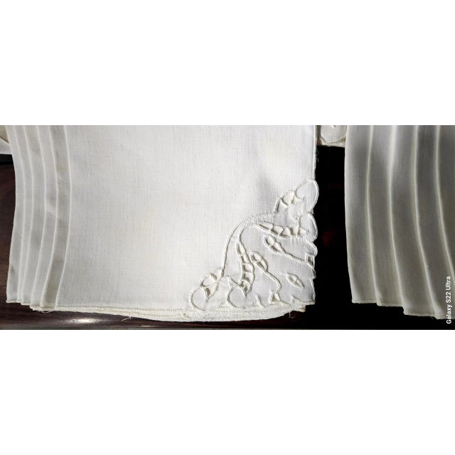 Beautiful Vintage Italian Church Fine Linen Tablecloth W/12 Embroidered Linen Napkins. For Sale In Los Angeles - Image 6 of 12