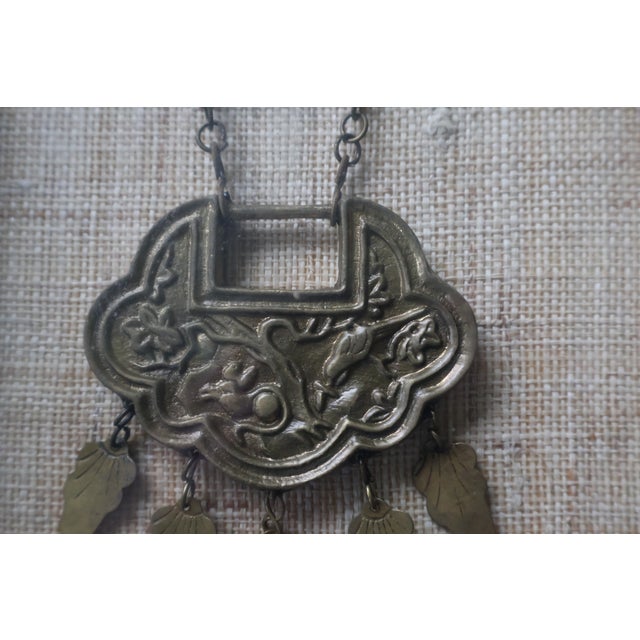 Chinoiserie Vintage Framed Chinese Changming Suo Longevity Lock Amulet For Sale - Image 3 of 18