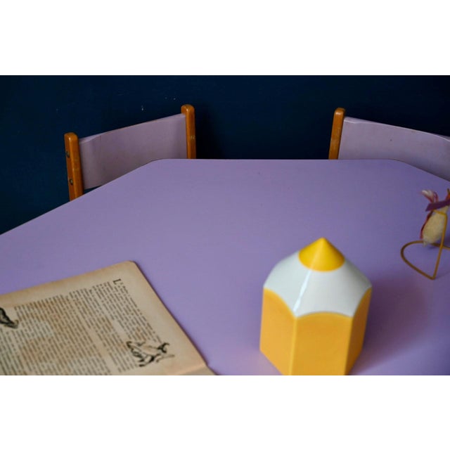 Vintage Octagonal Children's Table & Chairs in Beech and Lilac Formica, 1970s, Set of 6 For Sale - Image 6 of 18