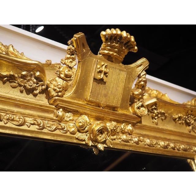 Wood Circa 1890 French Belle Époque Louis XV Style Giltwood Mirror With Crowned Crest For Sale - Image 7 of 18