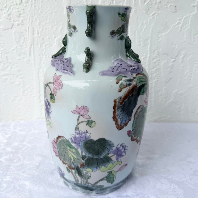 Mid 20th Century Vintage Toyo Macau Porcelain Vase For Sale - Image 5 of 8