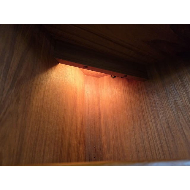 Danish Display Corner Cabinet in Teak and Glass from Dyrlund, 1980s For Sale - Image 17 of 18