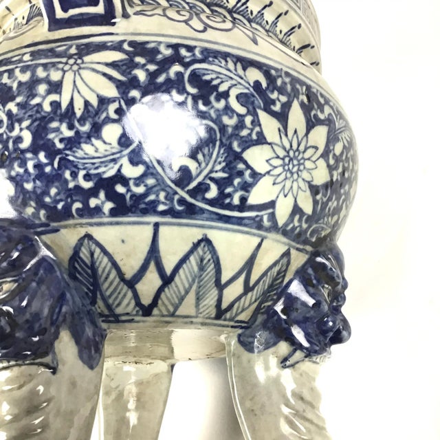 Antique Chinese Blue and White Tripod Incense Burner For Sale - Image 10 of 13