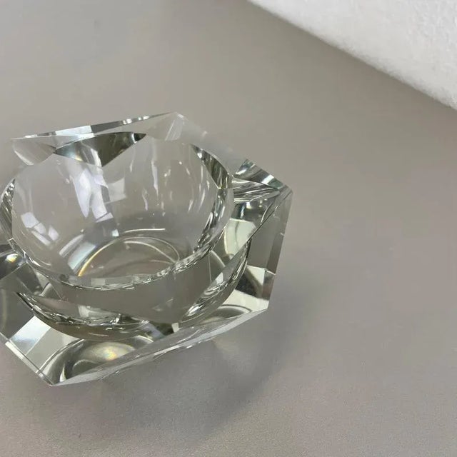 Gold Large Murano Faceted Diamond Ashtray in the style of Flavio Poli, 1970s For Sale - Image 8 of 18