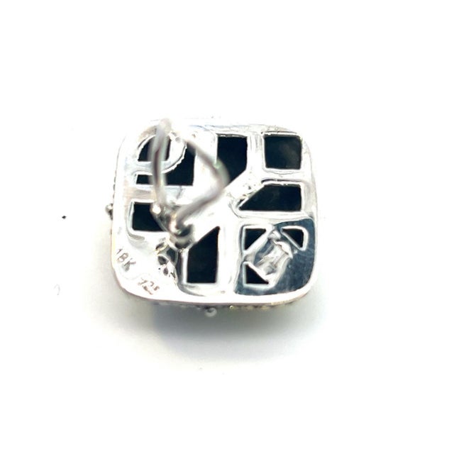 1990s 1990s Pair of John Hardy Estate Clip on Earrings Sterling Silver 18k Yellow Gold For Sale - Image 5 of 6