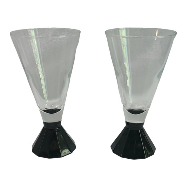 Vintage Pair of French Luminarc Cocktail Glasses Black Art-Deco Bases For Sale