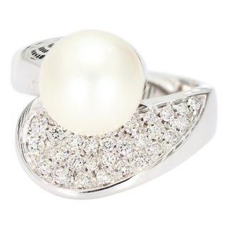 18k White Gold Bypass Ring With Pearl Center & Diamond Accents - Size 4 For Sale