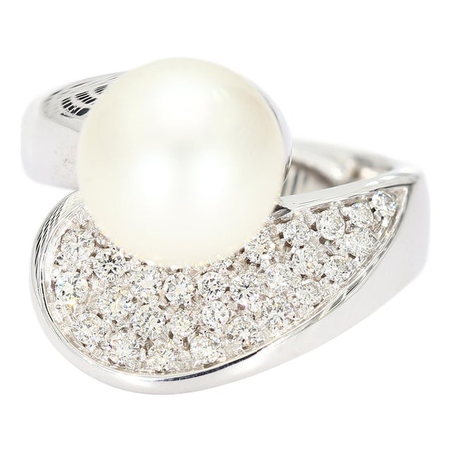 18k White Gold Bypass Ring With Pearl Center & Diamond Accents - Size 4 For Sale