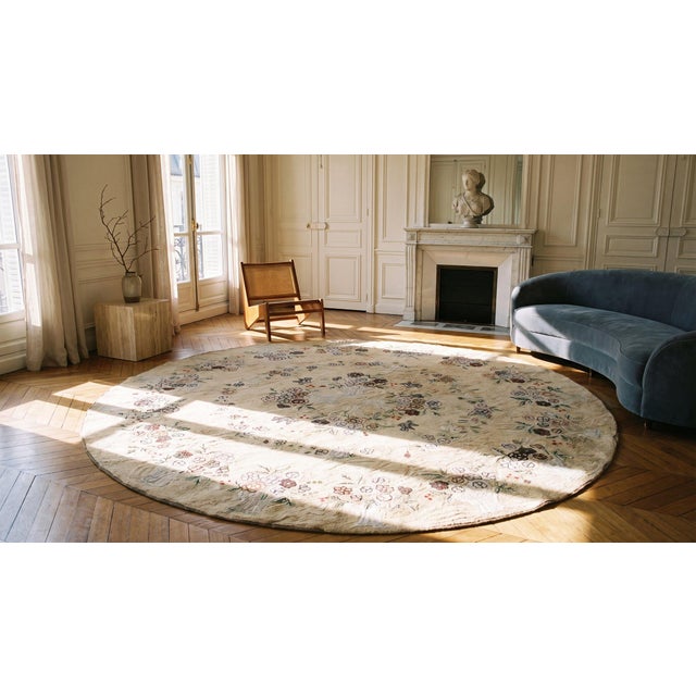 1920s Antique Beige Bouquets Roses Folk Art American Hooked Cotton Round Rug For Sale - Image 11 of 12