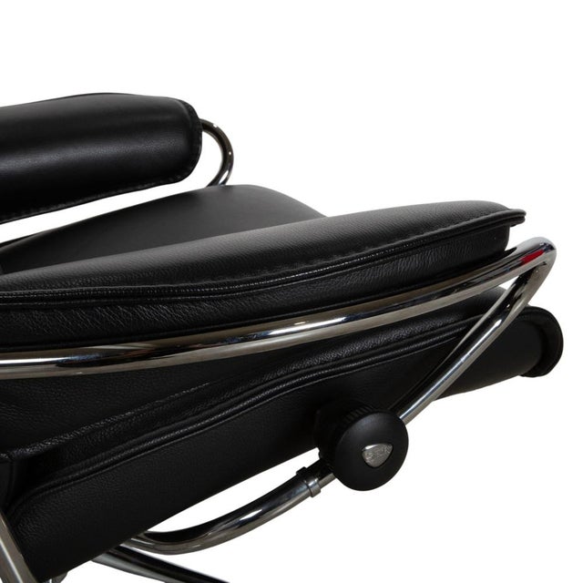 Set of City Leather Chair and Ottoman from Stressless For Sale - Image 10 of 18