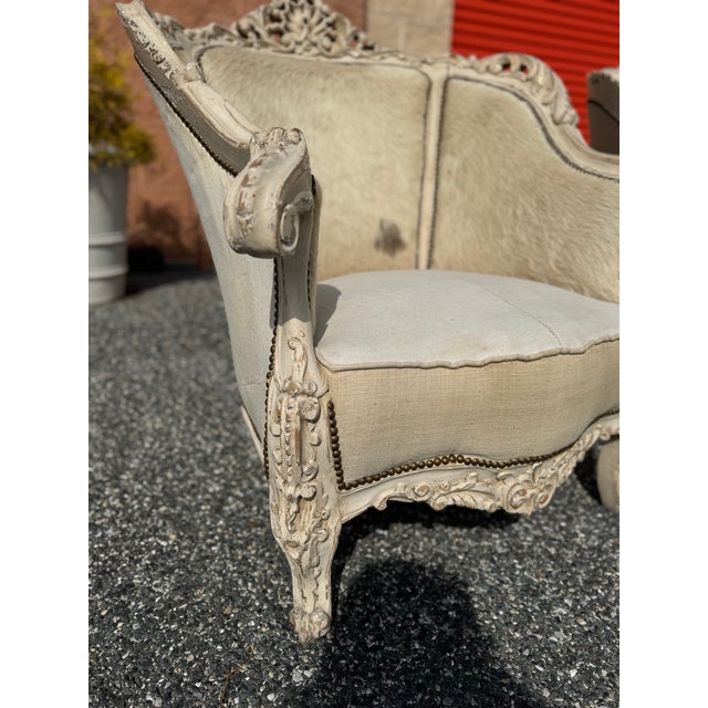 French Pair of Louis XV Style Carved Bergère Lounge Chairs For Sale - Image 3 of 15