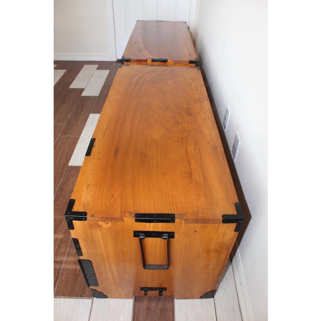 Late 19th Century Antique Japanese Matsumoto Tansu Chest on Chest - Meiji Period Keyaki Wood | Rare Kasane Tansu For Sale - Image 5 of 14