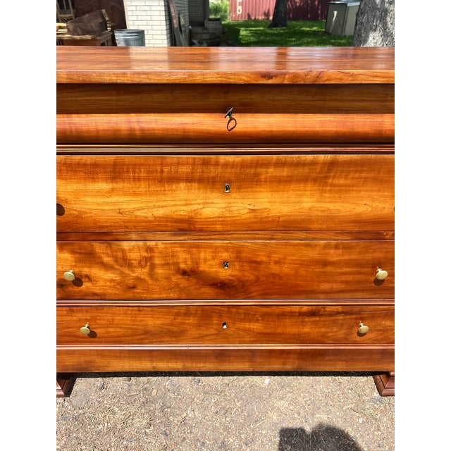 French 19th Century Louis Philippe Chestnut Commode / Chest of Drawers For Sale - Image 6 of 12