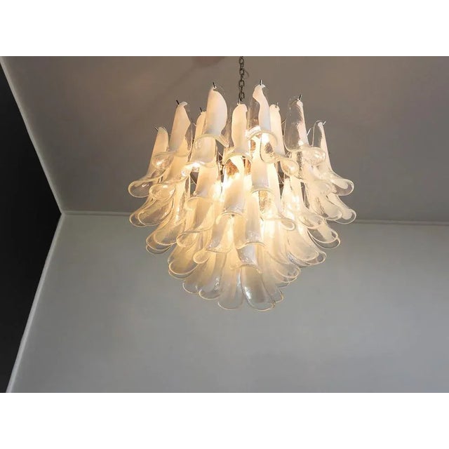 Vintage Italian Murano Chandelier with 53 Transparent Lattimo Glass Petals from Mazzega, 1982 For Sale - Image 4 of 13