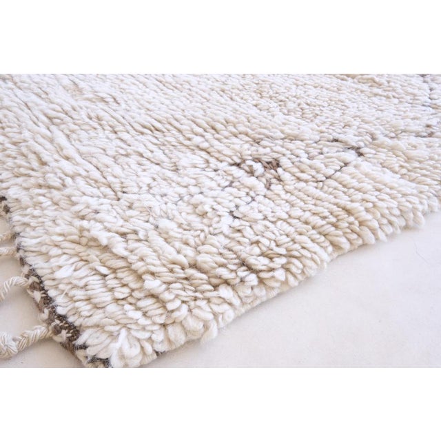 Textile 1980's Moroccan Kilim Beni Ourain Wool Rug - 10.5 X 6.2 Ft For Sale - Image 7 of 12
