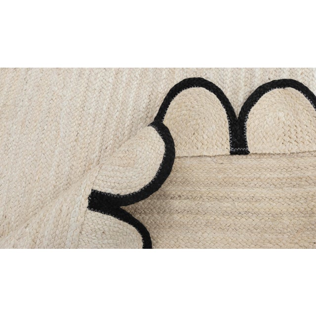 Black Scallop Edge With Solid White Jute Rug 2.5x8 Ft. For Sale - Image 11 of 12