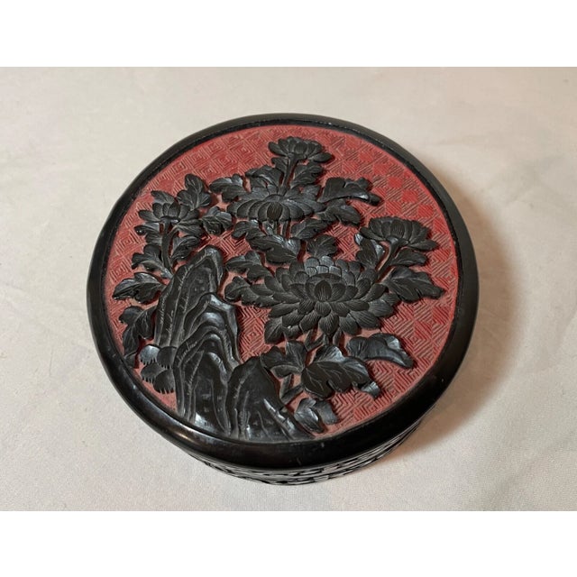 Vintage Hand Carved Chinese Cut Black Red Lacquer Cinnabar Enamel Brass Box Jar For Sale In New York - Image 6 of 8