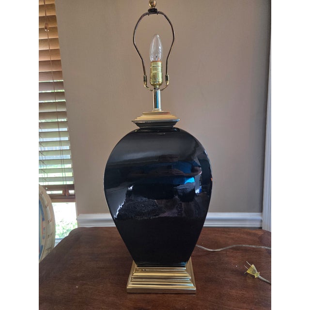 Vintage Brass and Black Porcelain Table Lamp For Sale In Indianapolis - Image 6 of 11