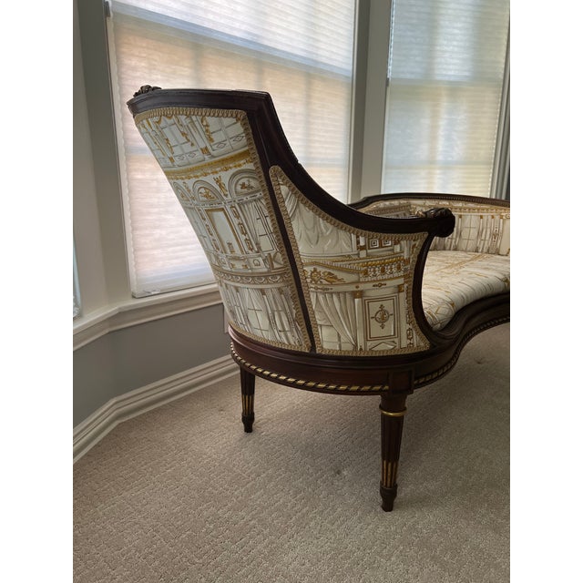 Traditional Vintage French Regency Fainting Couch With Ornate Upholstery For Sale - Image 3 of 7