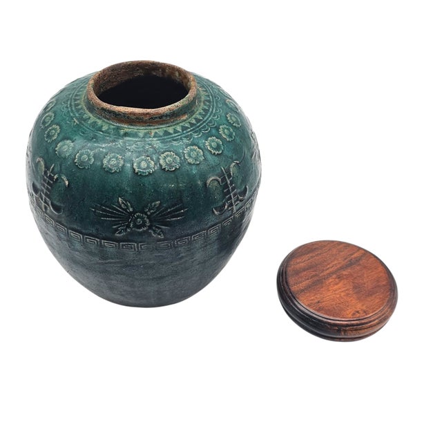Chinese Antique Hunan Chinese Green Clay Jar With Carved Floral Scroll Motif and Wooden Lid 9" For Sale - Image 3 of 11