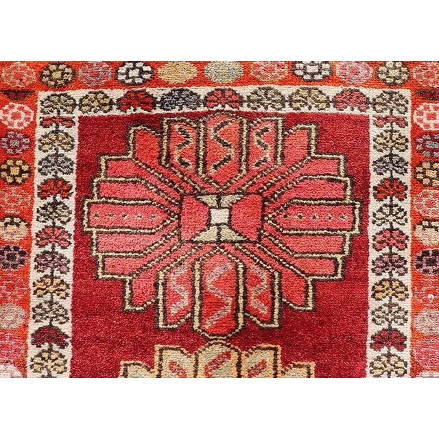 Vintage Turkish Oushak Runner With Bright and Colorful Large Medallion Design 2'11 X 15'0 For Sale In Atlanta - Image 6 of 10