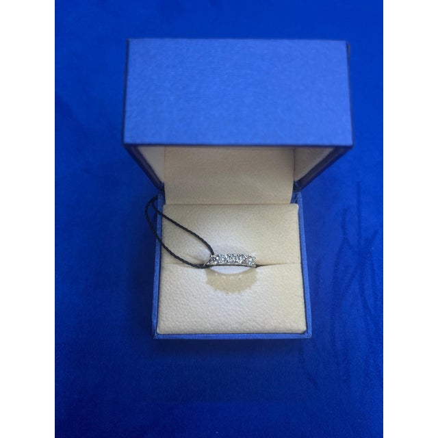 Gray Round Shape Brilliant Cut Silvery Grey Warm Diamond 5 Stone Eternity Stackable, Size 7 For Sale - Image 8 of 10