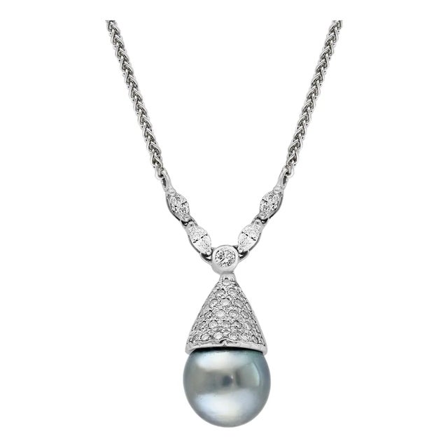 14 Mm Black Round Tahitian Pearl & 2 Ct Diamond 14 Kt Gold Pendant /Necklace For Sale