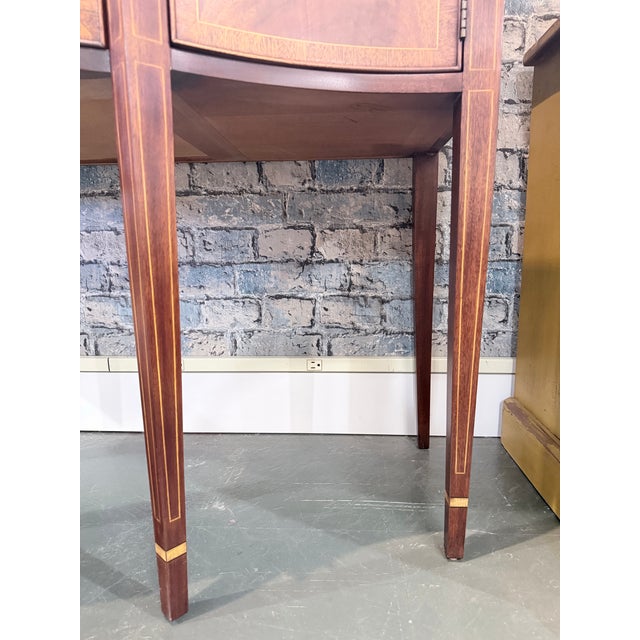 Late 20th Century Henkel Harris Hepplewhite Style Mahogany Sideboard Console Cabinet For Sale - Image 10 of 12