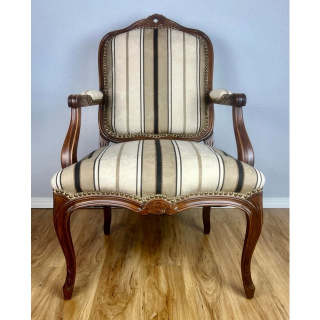 19th Century Louis XV–Style Walnut Fauteuil Armchairs For Sale - Image 4 of 14