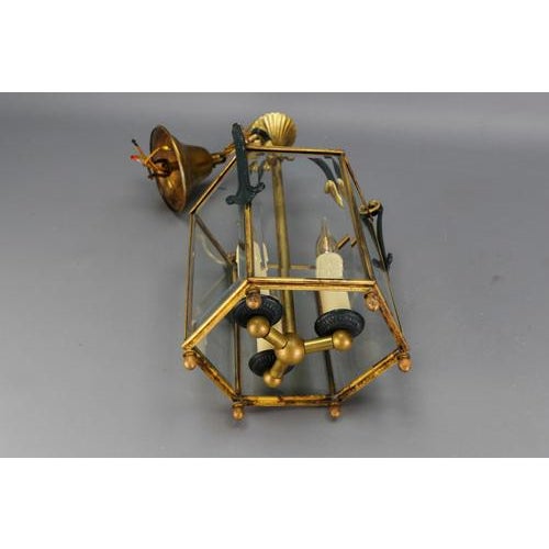 French Neoclassical Style Brass and Beveled Clear Glass Hexagonal Lantern, 1920s For Sale - Image 14 of 18