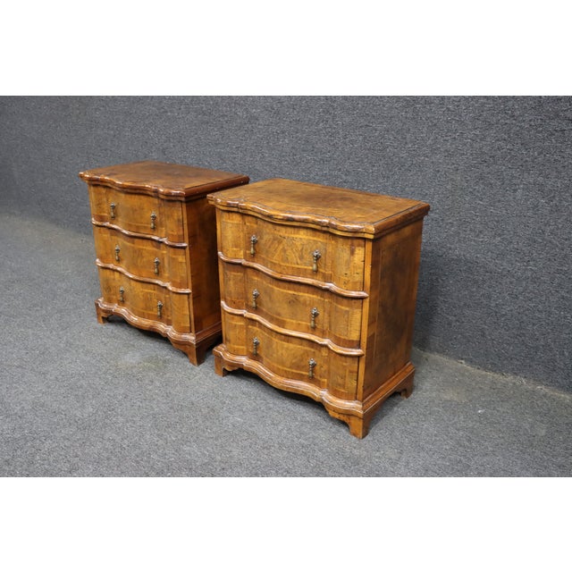 Late 20th Century Pair of Trouvailles Burl Walnut French Nightstands For Sale - Image 5 of 13