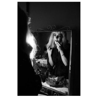 'Liz Taylor Portrait Session in Blonde Wig' Unframed Archival Pigment Print For Sale